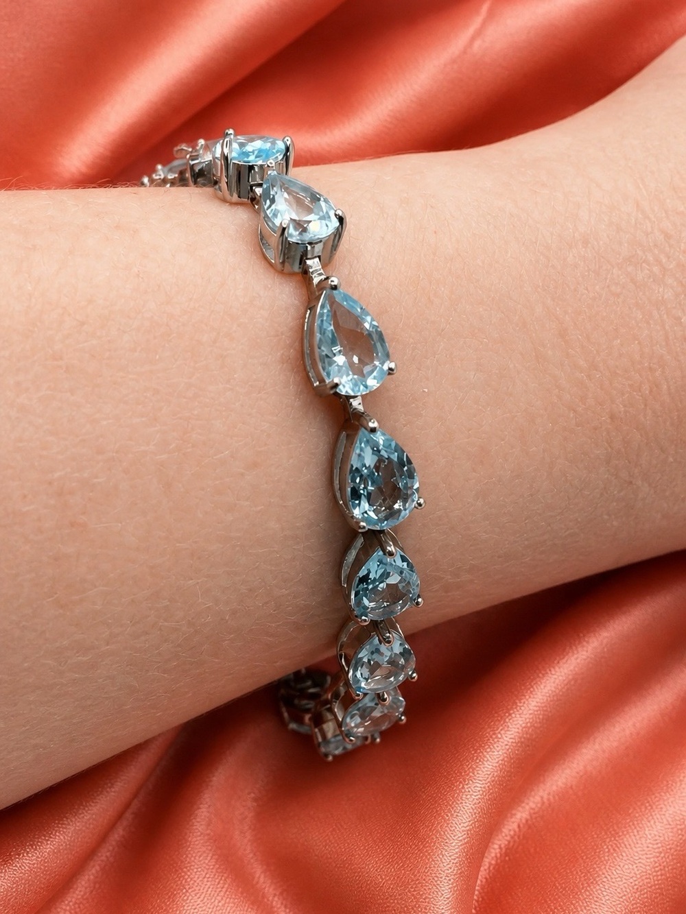 Swiss Blue Topaz, AAA. Pear-shaped Gemstone Tennis Bracelet. S925. Authentic!